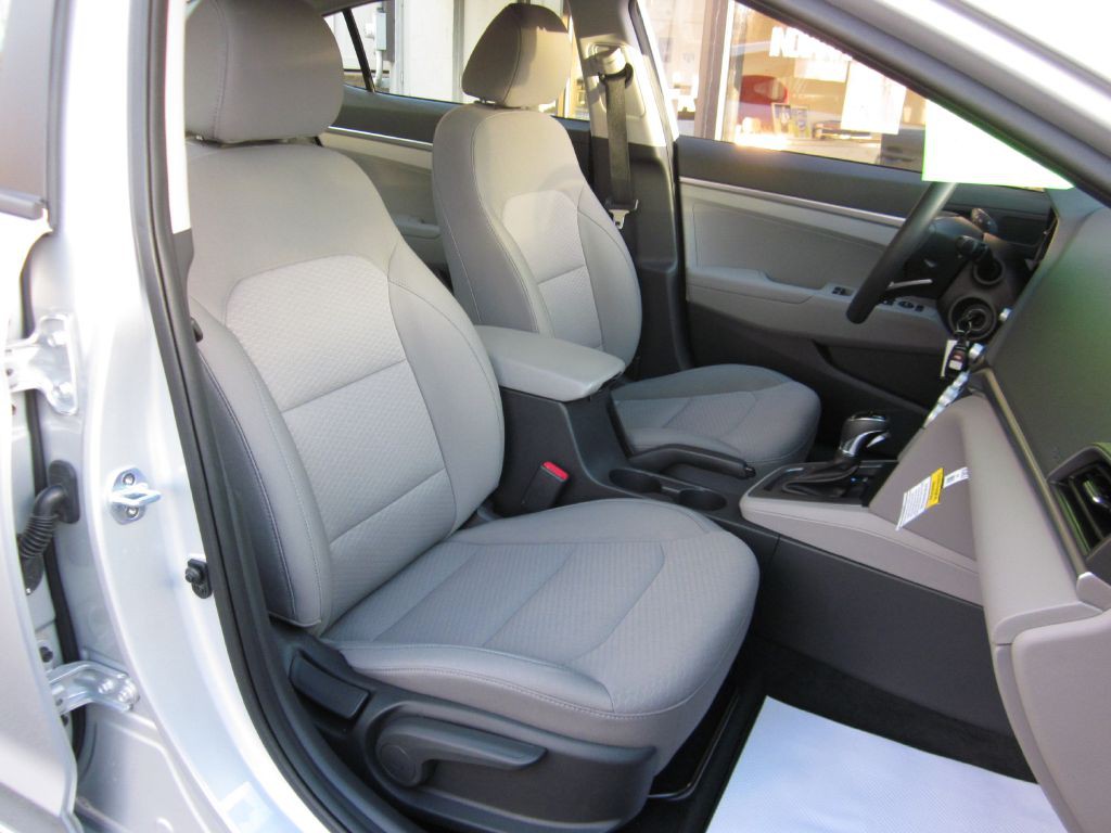 2019 Hyundai Elantra Image 46