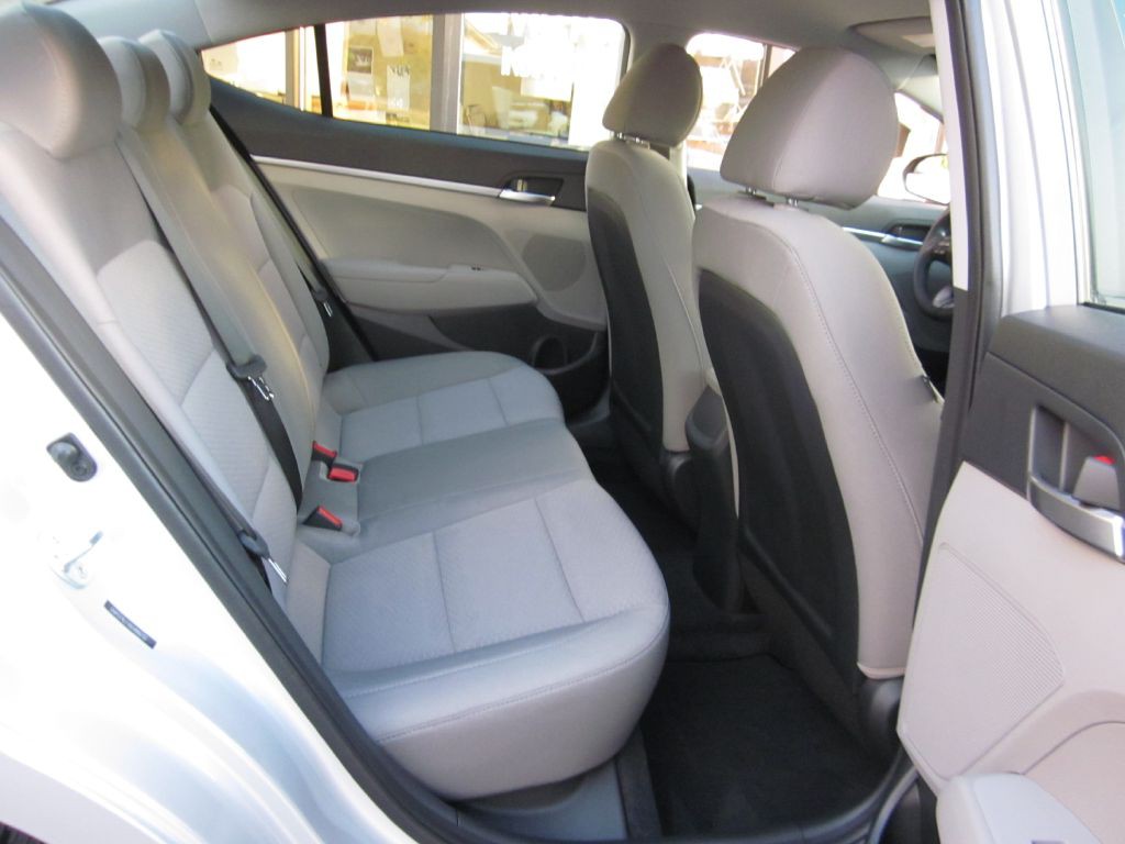 2019 Hyundai Elantra Image 52