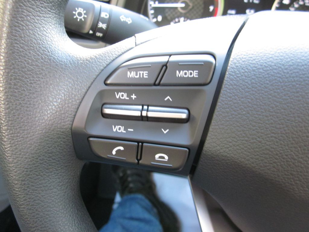 2019 Hyundai Elantra Image 57