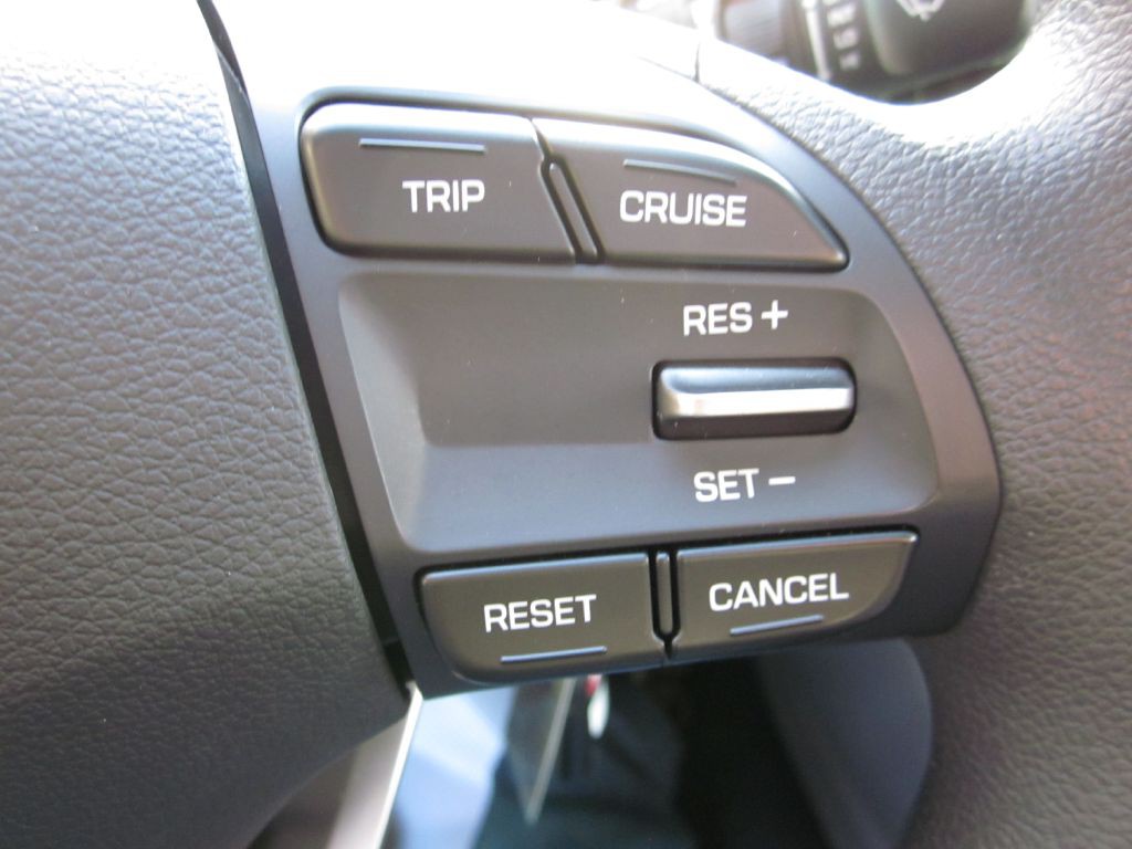 2019 Hyundai Elantra Image 58