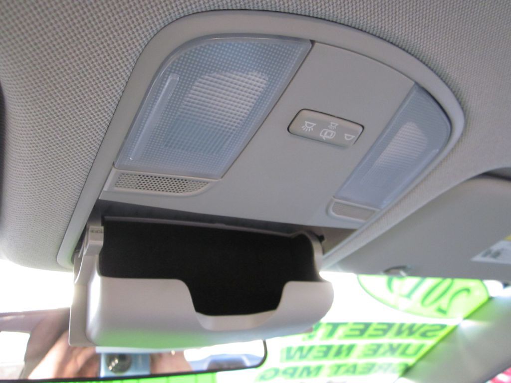 2019 Hyundai Elantra Image 63