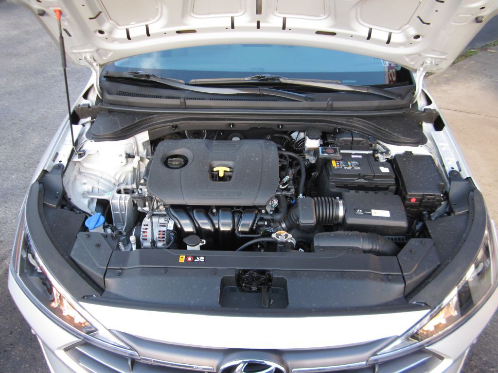 2019 Hyundai Elantra Image 74