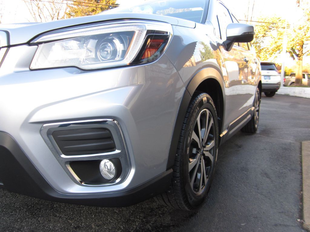 2020 Subaru Forester Image 21