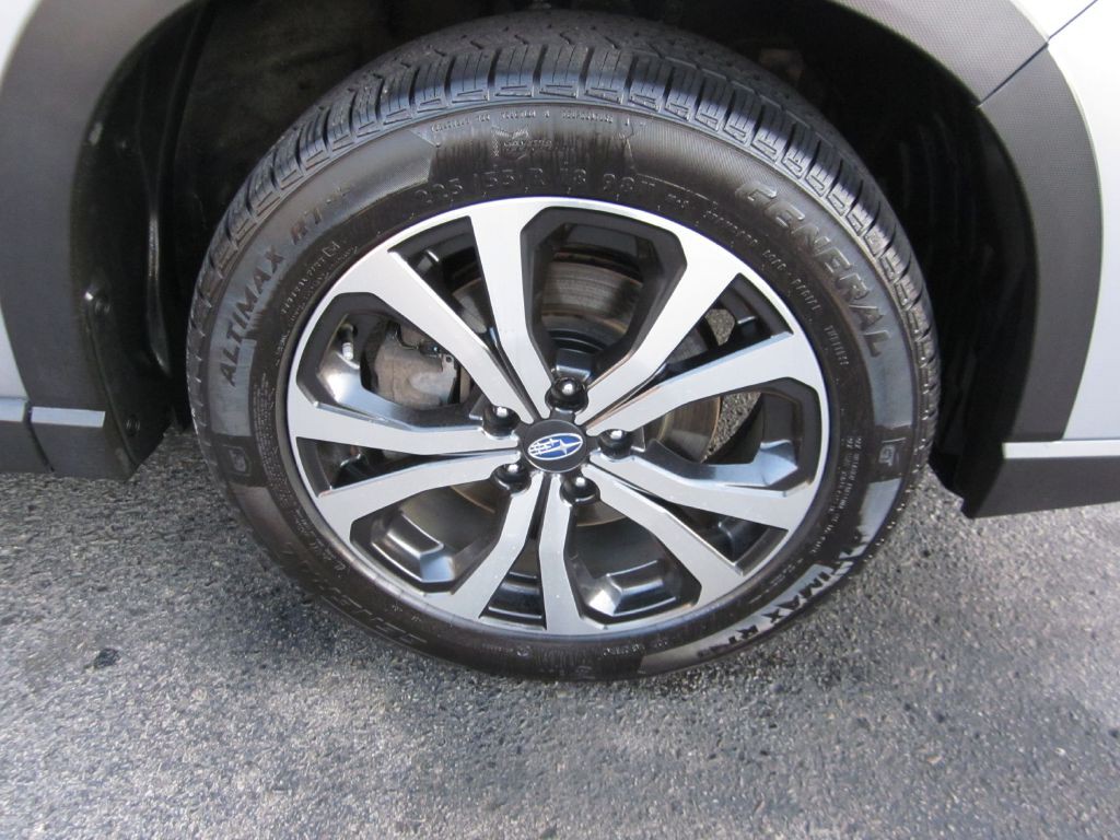 2020 Subaru Forester Image 34