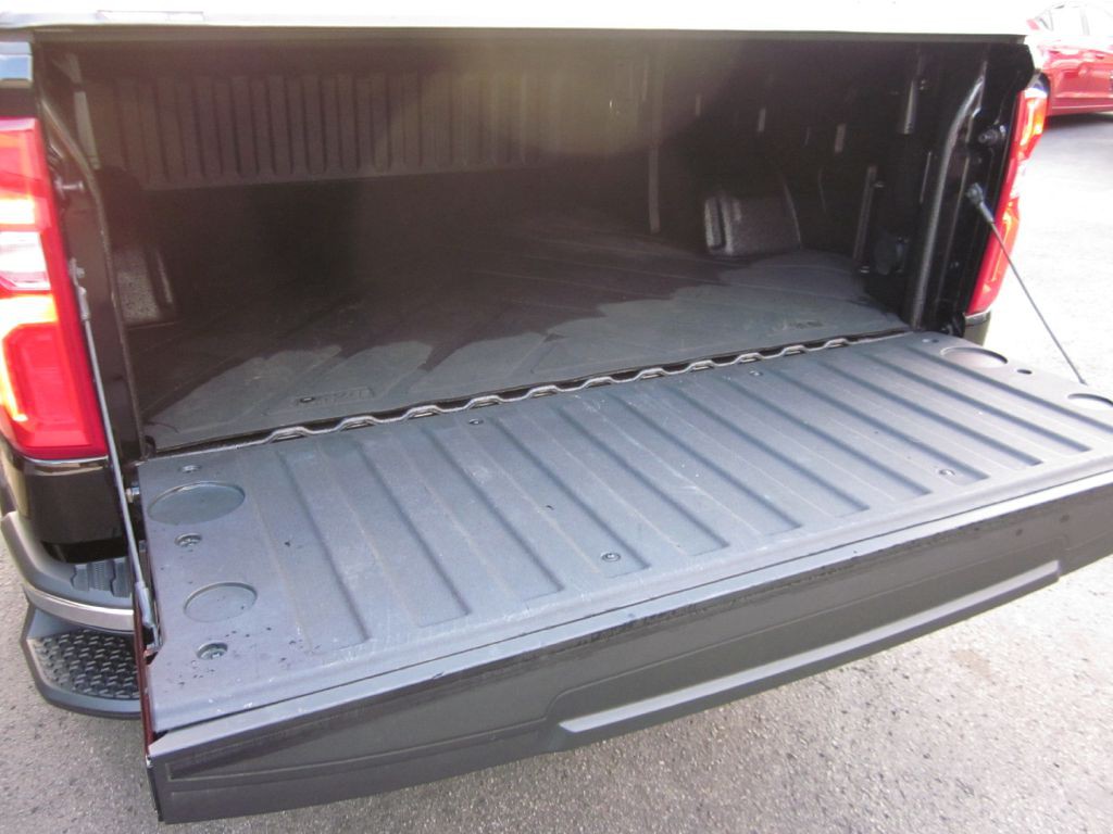 2025 Chevrolet Silverado 1500 Image 20