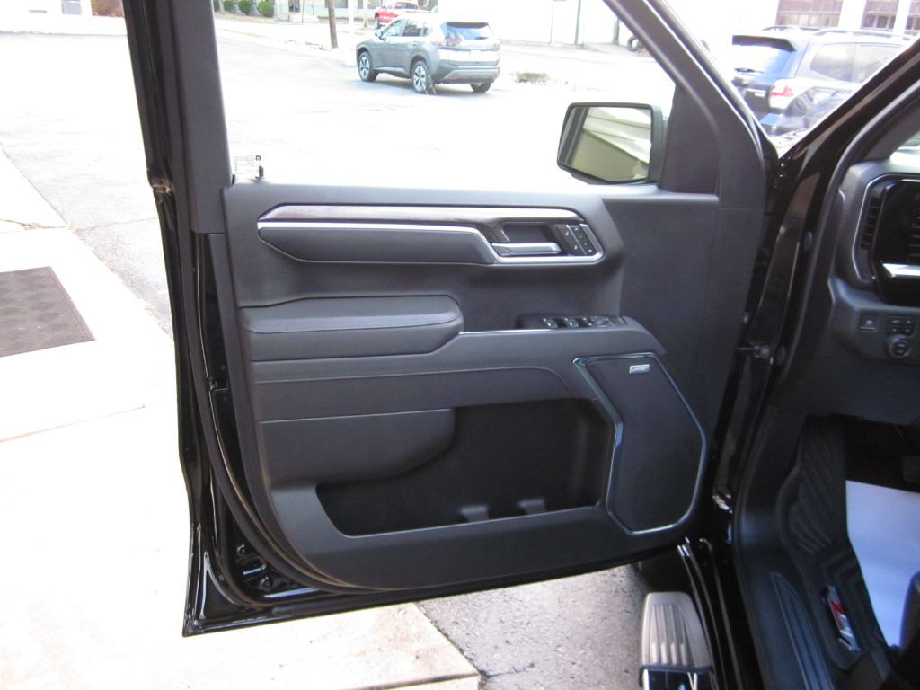 2025 Chevrolet Silverado 1500 Image 50