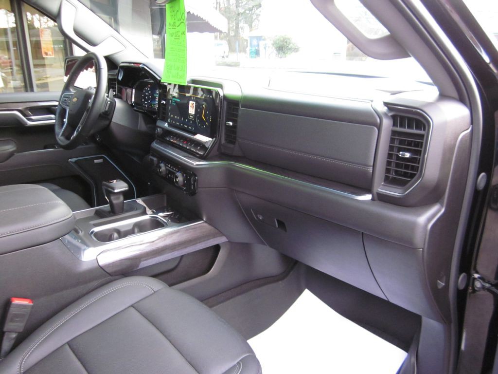 2025 Chevrolet Silverado 1500 Image 65