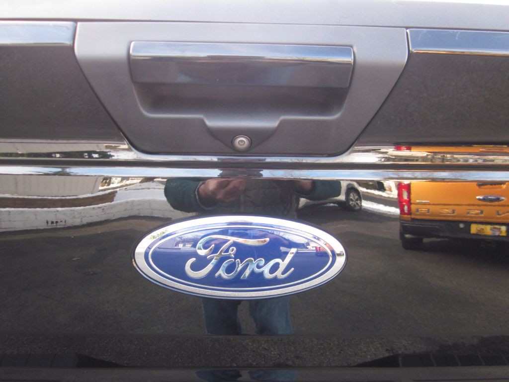 2018 Ford F-150 Image 16