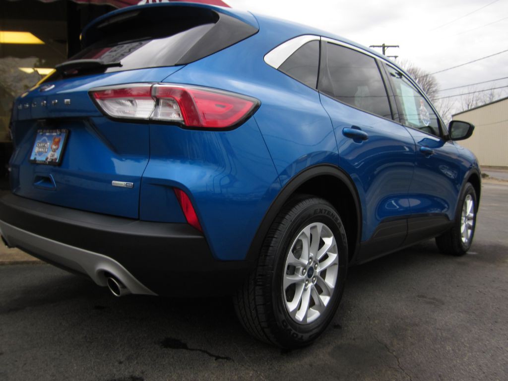 2020 Ford Escape Image 11