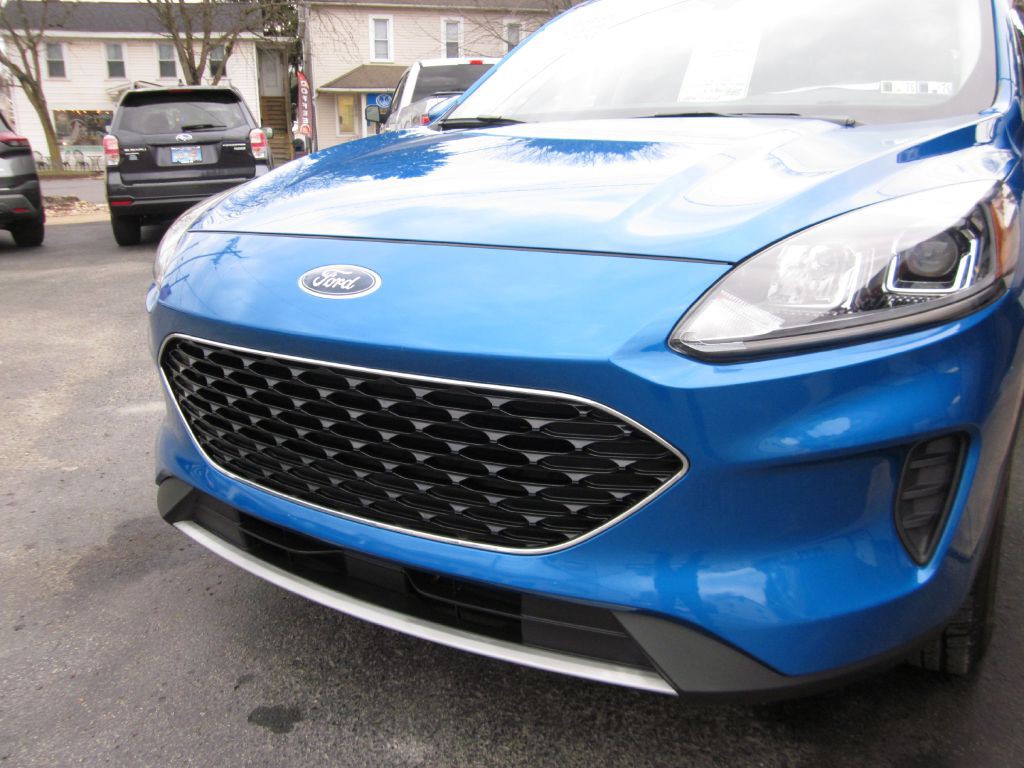 2020 Ford Escape Image 29