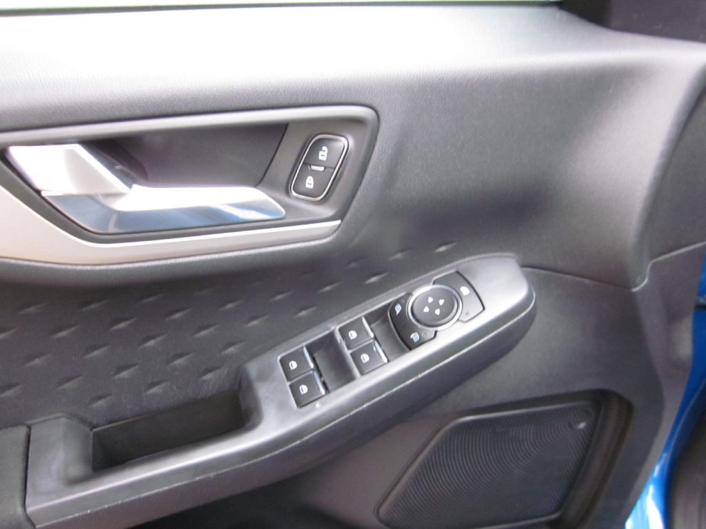 2020 Ford Escape Image 41