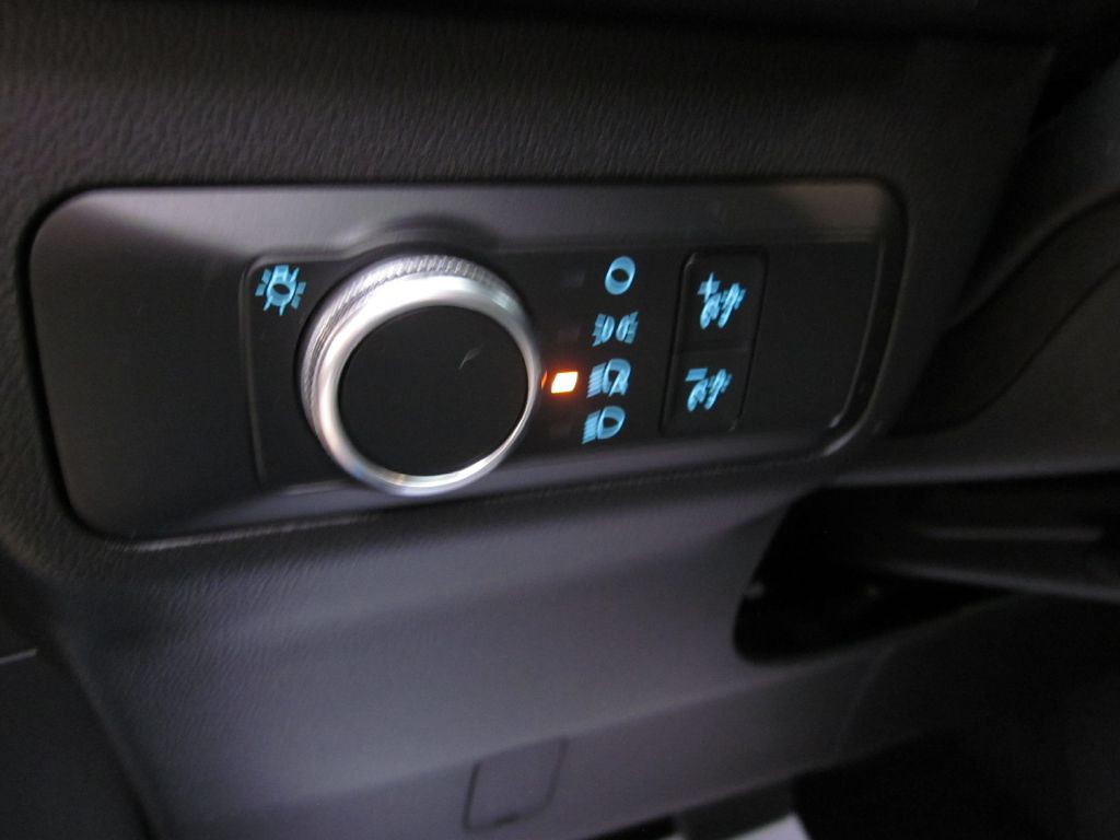 2020 Ford Escape Image 46