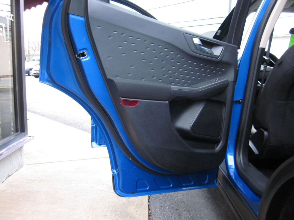 2020 Ford Escape Image 47