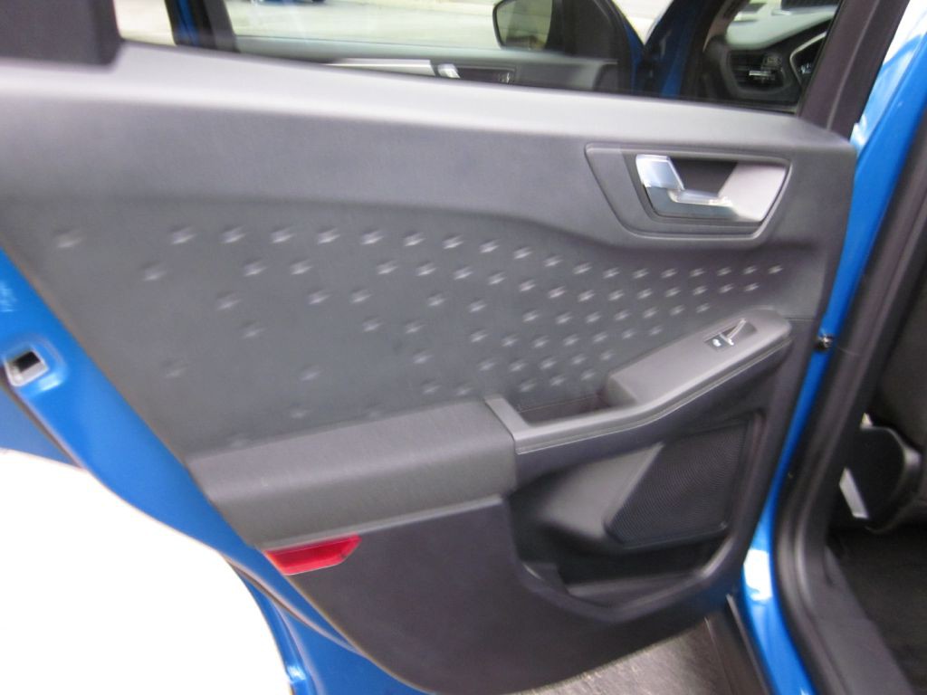 2020 Ford Escape Image 48