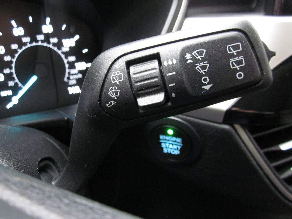 2020 Ford Escape Image 63