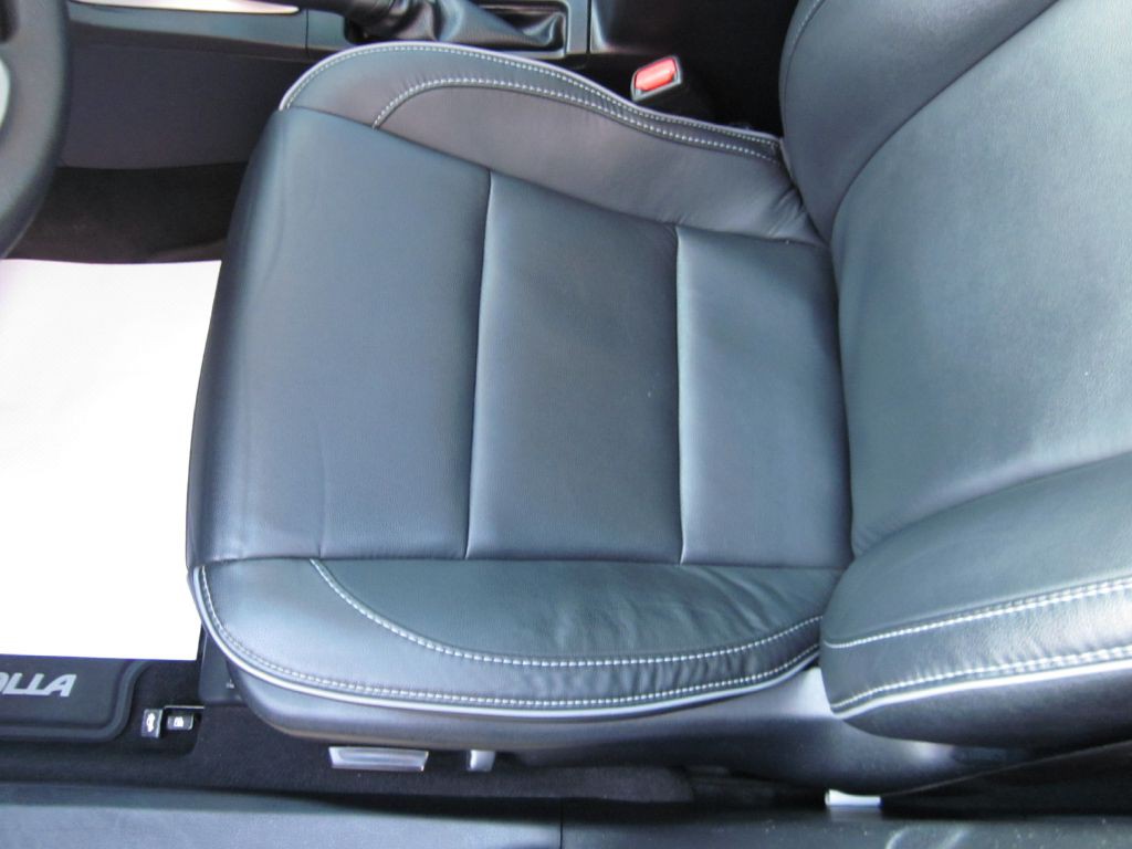 2016 Toyota Corolla Image 38