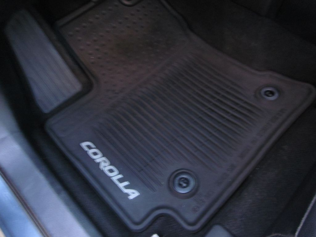 2016 Toyota Corolla Image 40