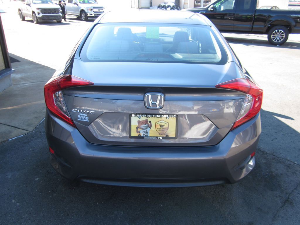 2017 Honda Civic Image 8