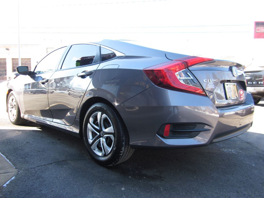 2017 Honda Civic Image 11