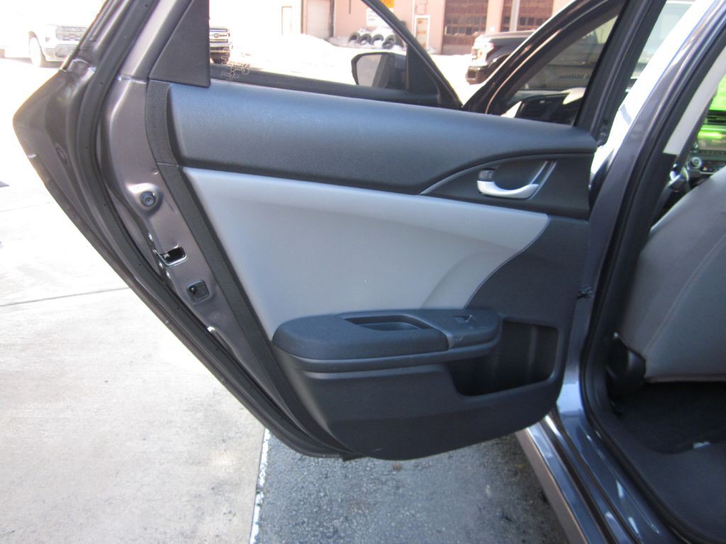 2017 Honda Civic Image 38