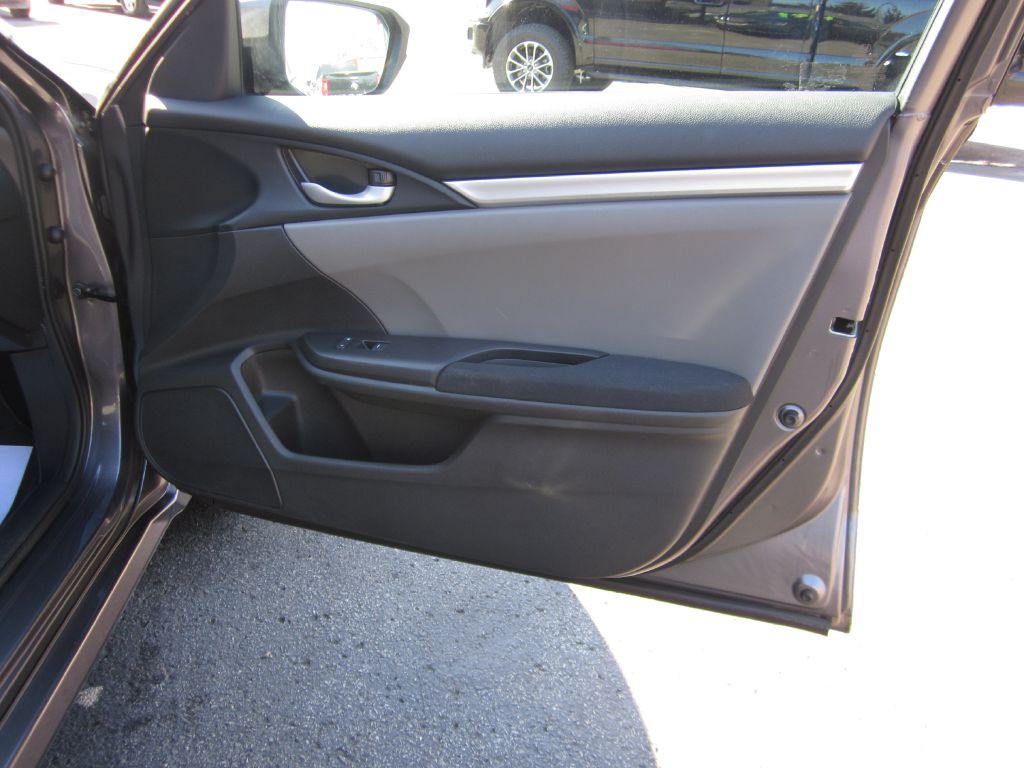 2017 Honda Civic Image 40