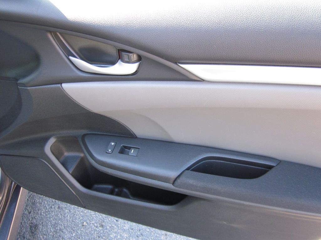 2017 Honda Civic Image 41