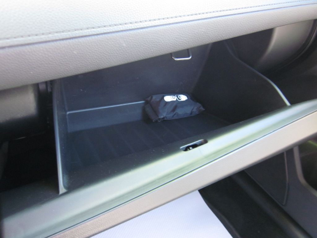 2017 Honda Civic Image 50