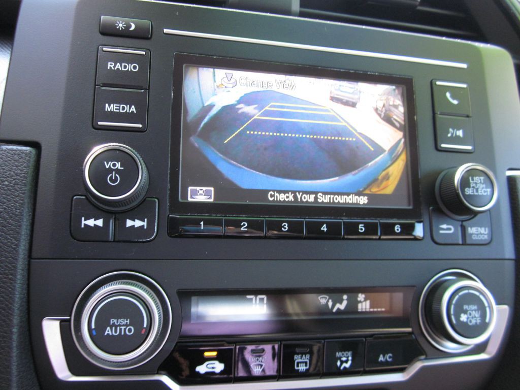 2017 Honda Civic Image 59