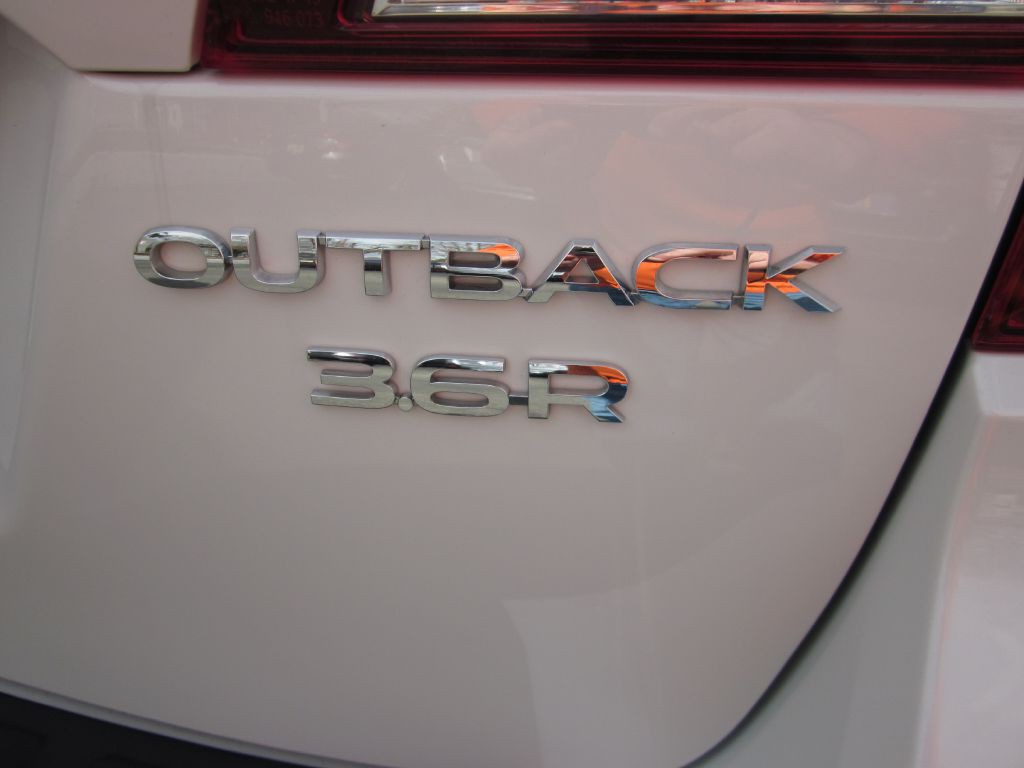 2017 Subaru Outback Image 3