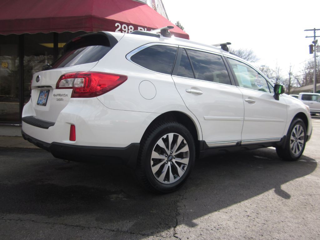 2017 Subaru Outback Image 8