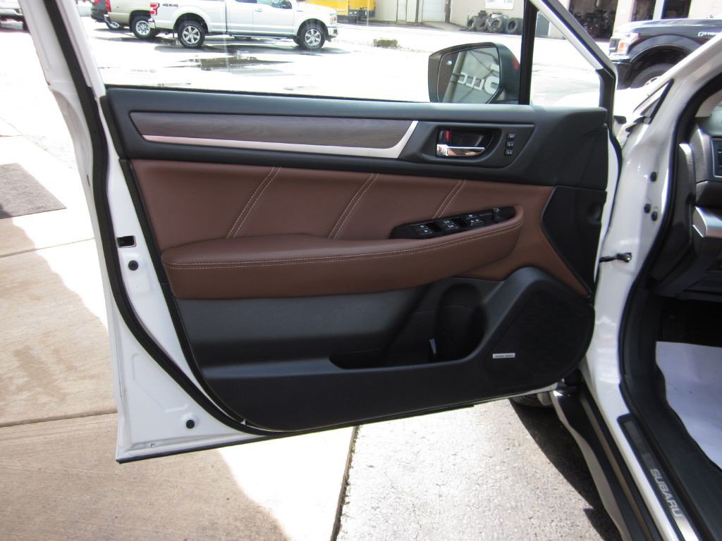 2017 Subaru Outback Image 26