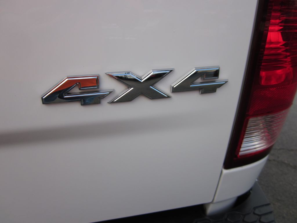 2014 RAM 1500 Image 12