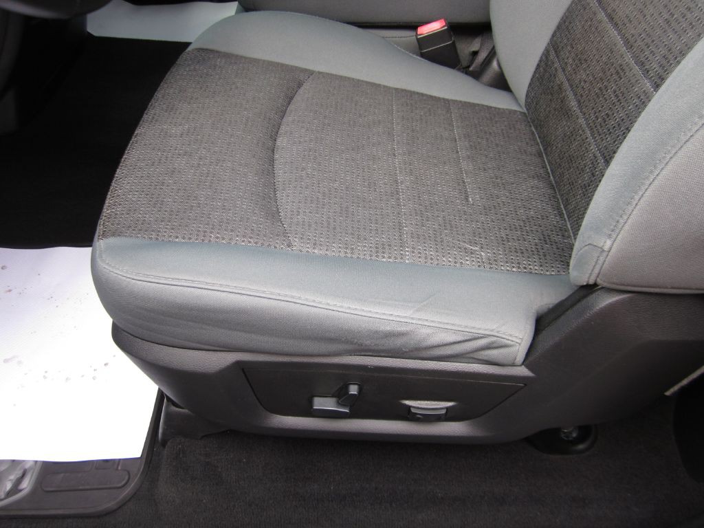 2014 RAM 1500 Image 44