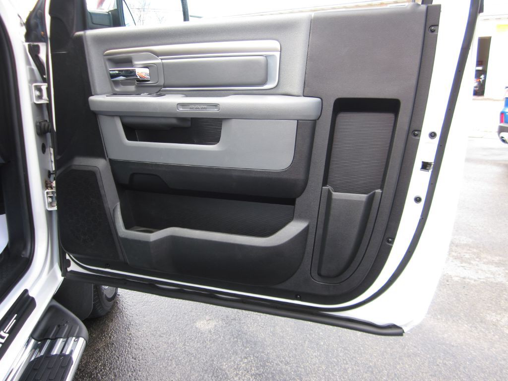 2014 RAM 1500 Image 59