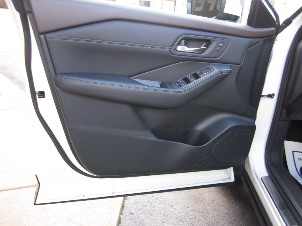 2023 Nissan Rogue Image 34