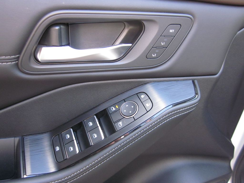 2023 Nissan Rogue Image 35