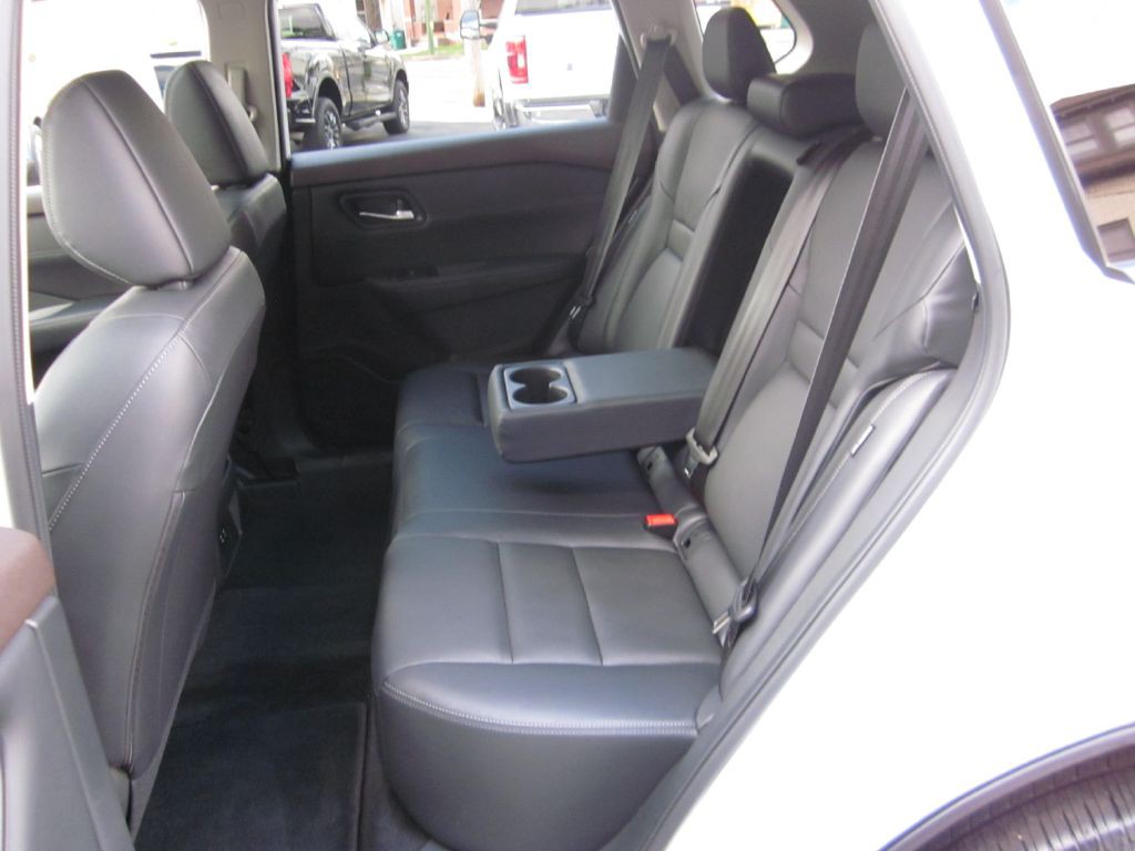 2023 Nissan Rogue Image 41