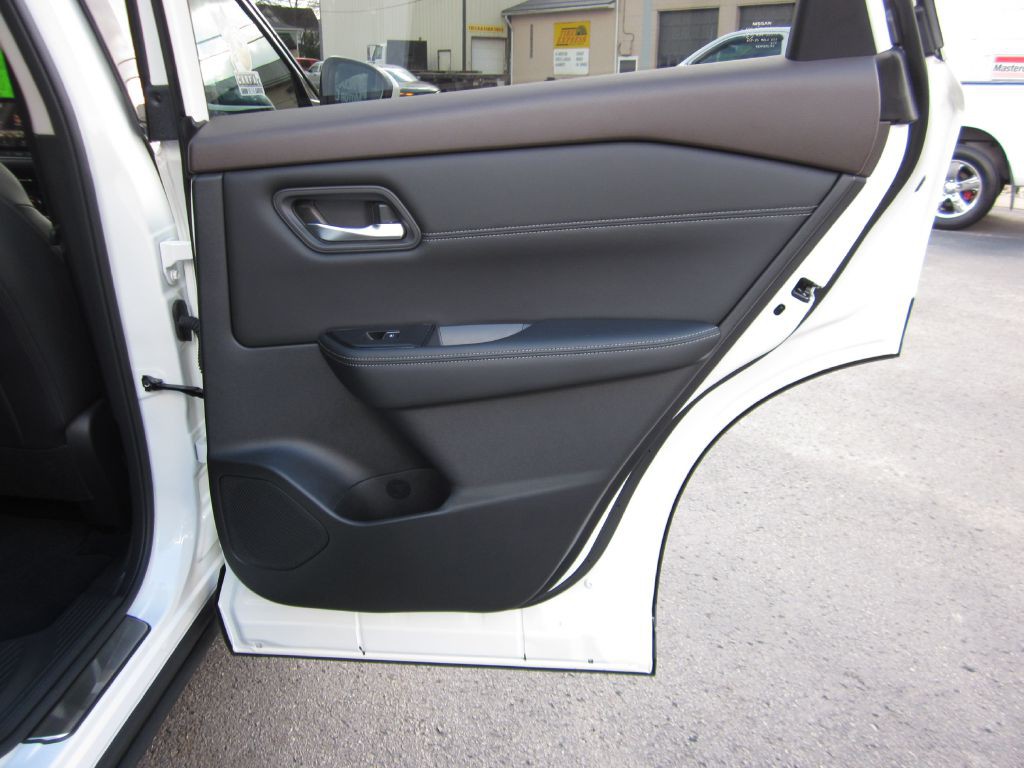 2023 Nissan Rogue Image 52