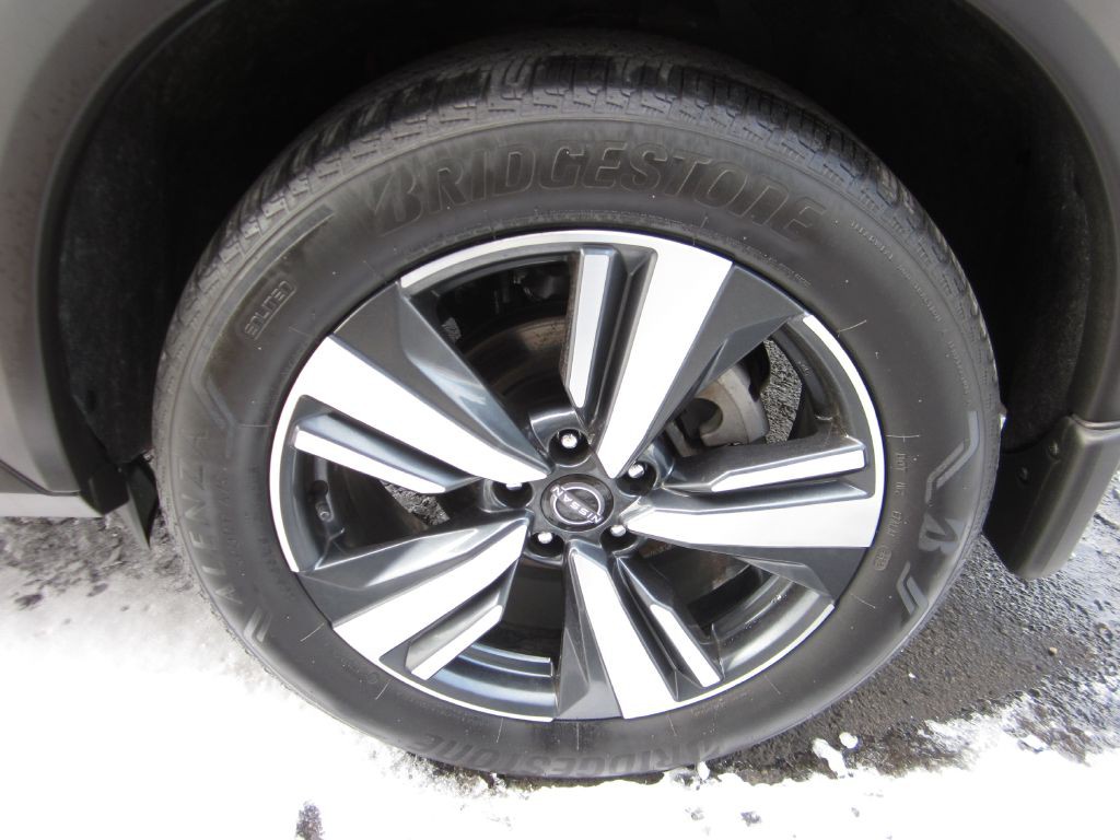 2023 Nissan Rogue Image 36