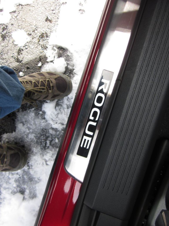 2023 Nissan Rogue Image 43