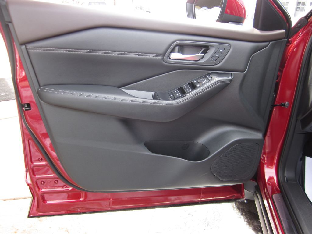 2023 Nissan Rogue Image 46