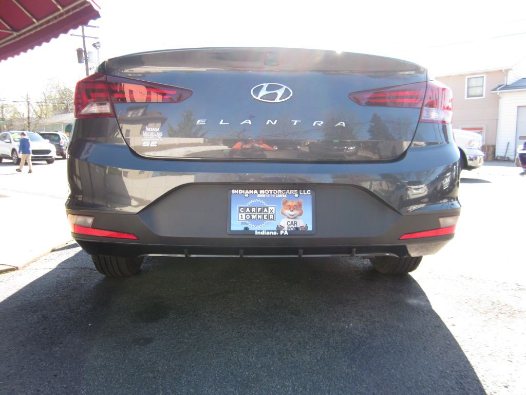 2020 Hyundai Elantra Image 11
