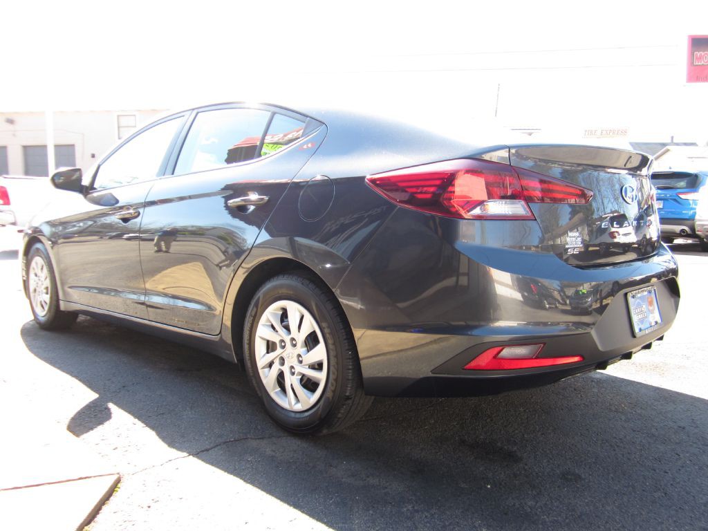 2020 Hyundai Elantra Image 13