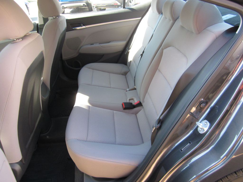 2020 Hyundai Elantra Image 29