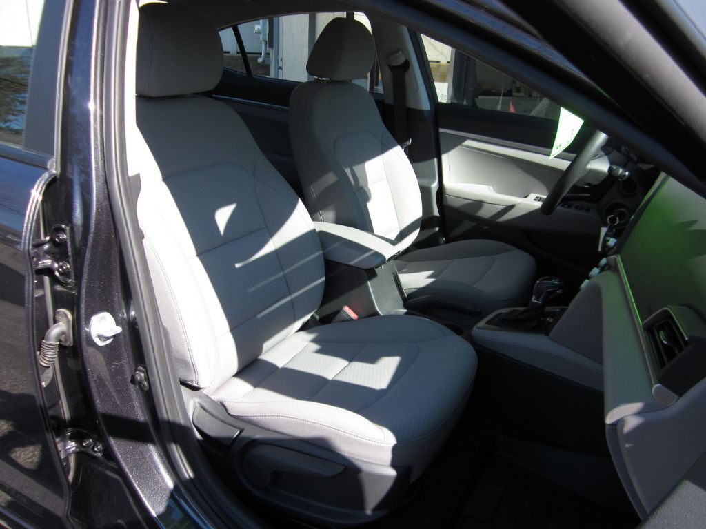 2020 Hyundai Elantra Image 34
