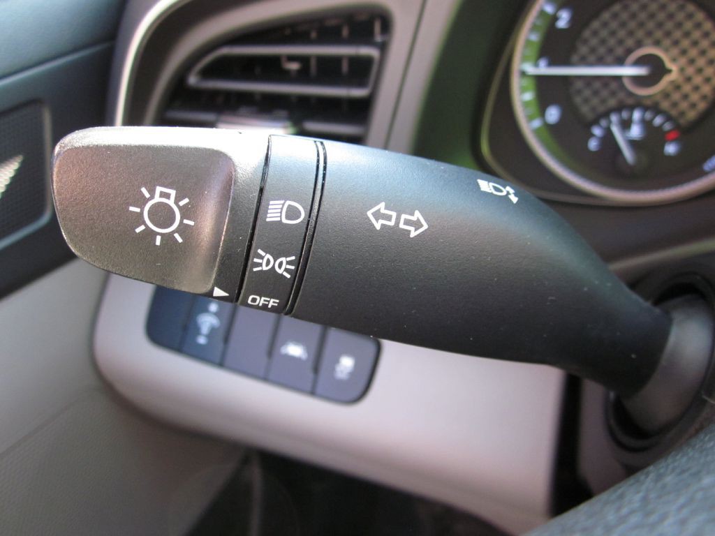 2020 Hyundai Elantra Image 54