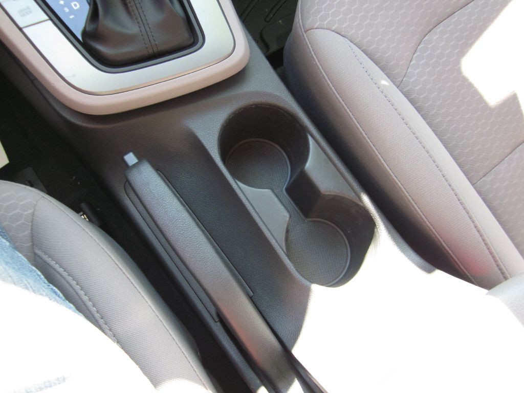 2020 Hyundai Elantra Image 61