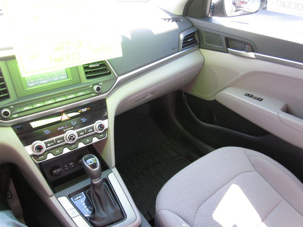 2020 Hyundai Elantra Image 62