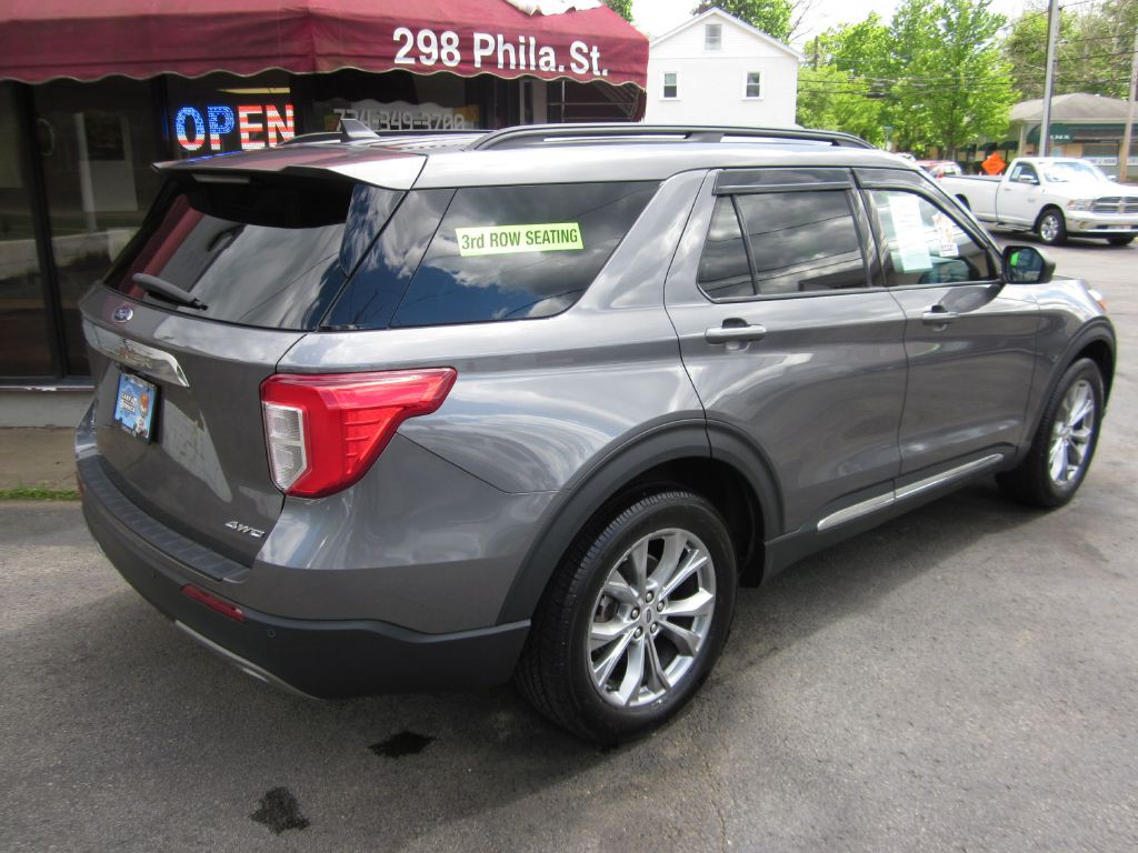2022 Ford Explorer Image 4