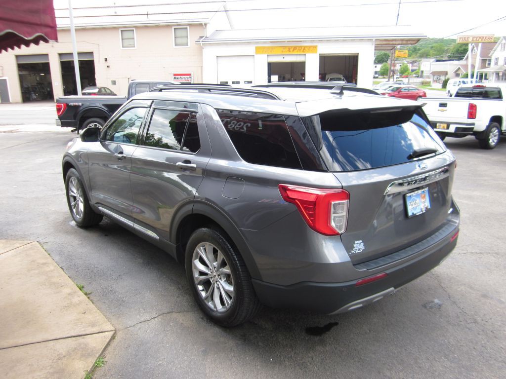 2022 Ford Explorer Image 13